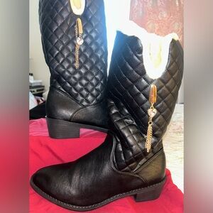 Black Quilted Women's Boots